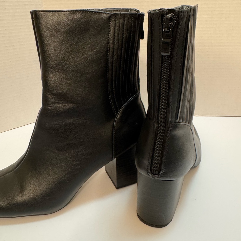 Journee Collection Maize Boot - Picture 4 of 5